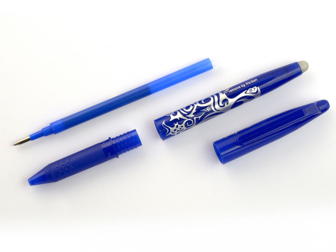 Pilot - FriXion Ball 0.7 - Erasable Gel Ink Rollerball pen - Blue - Medium Tip