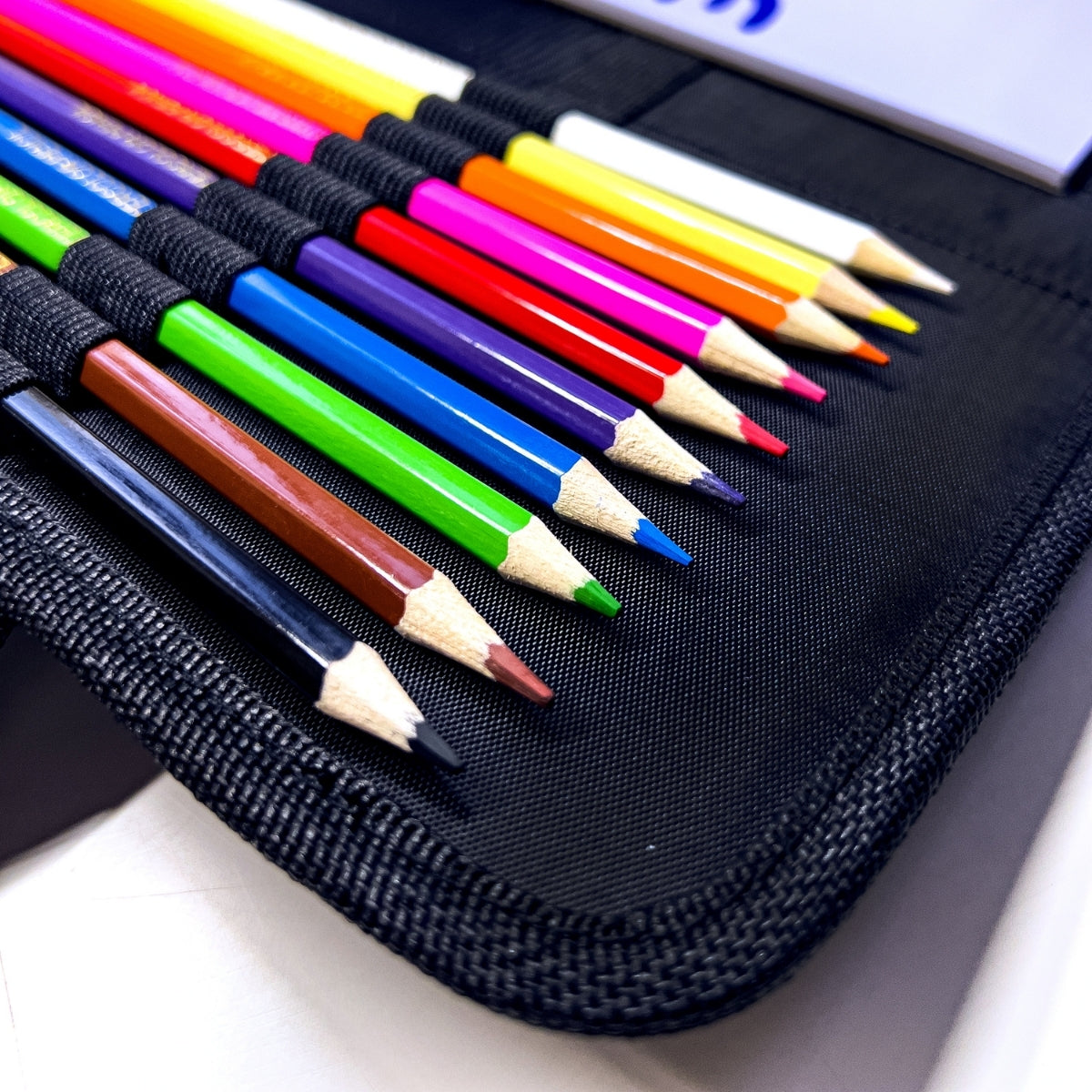 Create - Watercolour  Painting & Sketching Travel Bag 28 piece Set