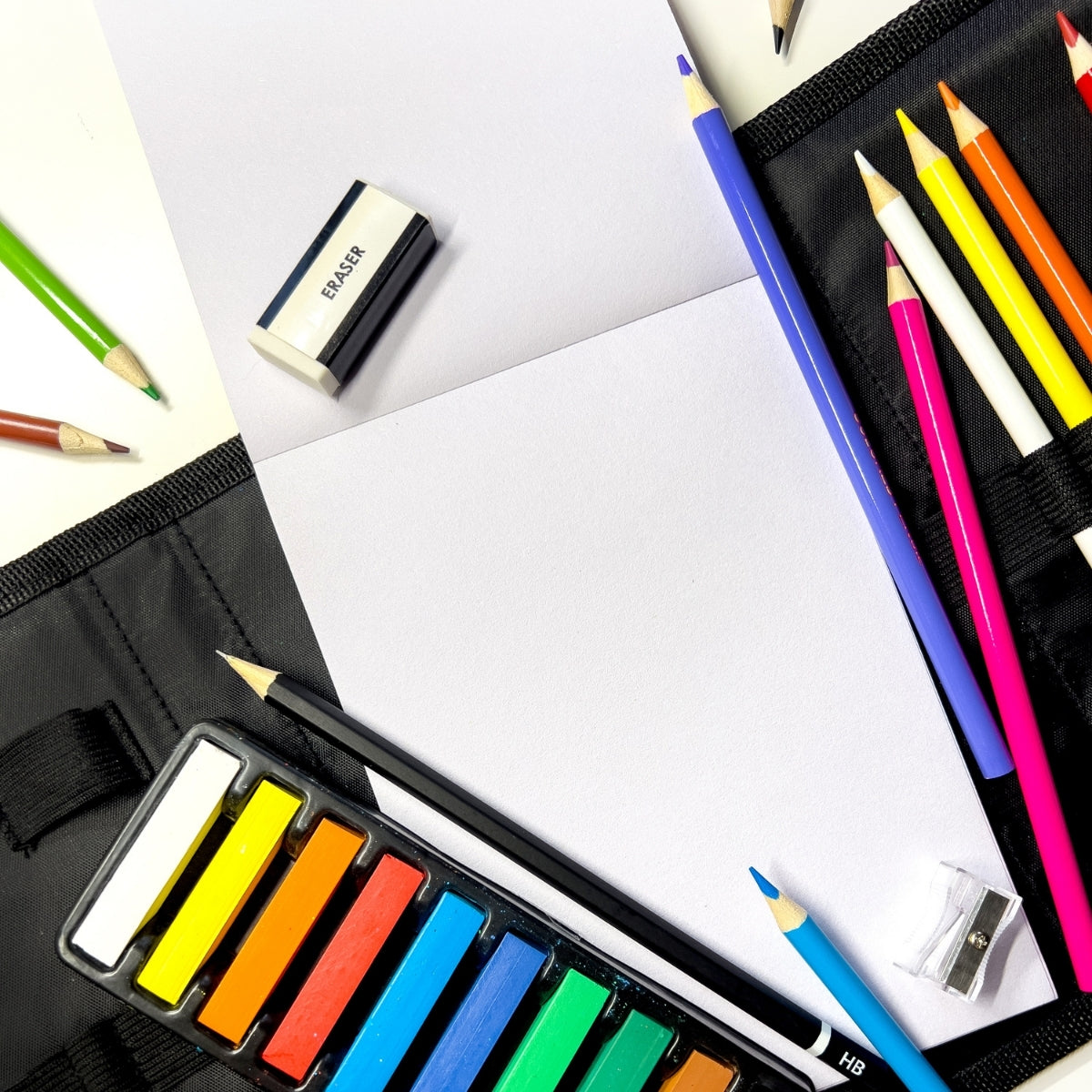 Create - Drawing & Sketching Travel Bag 25 piece Set