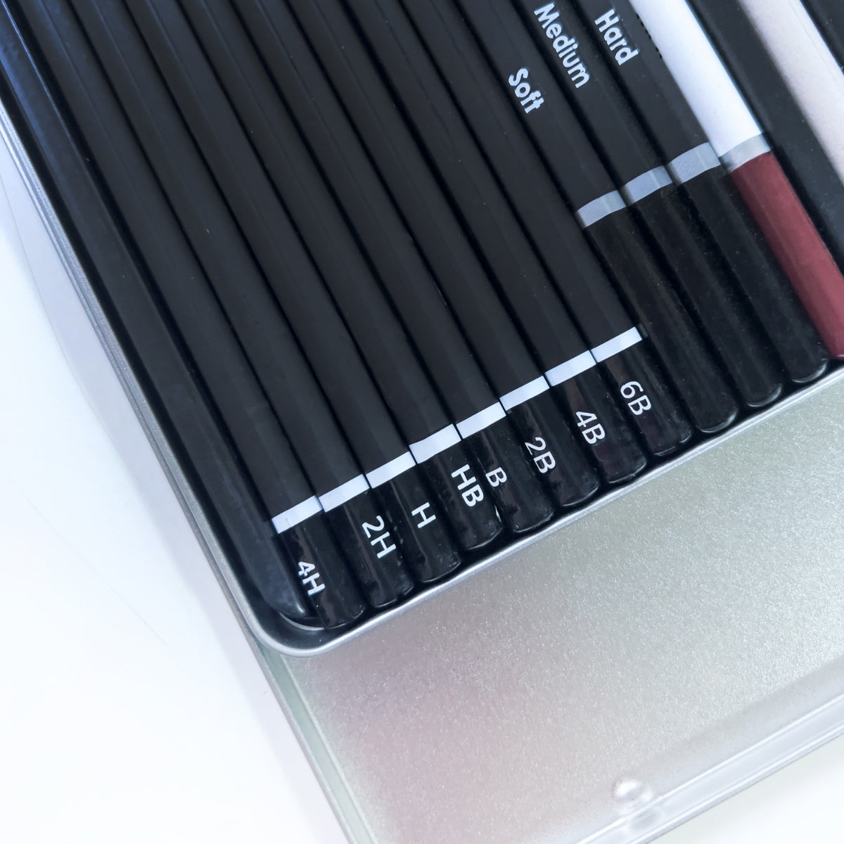 Create - Drawing & Sketching  27 piece Set