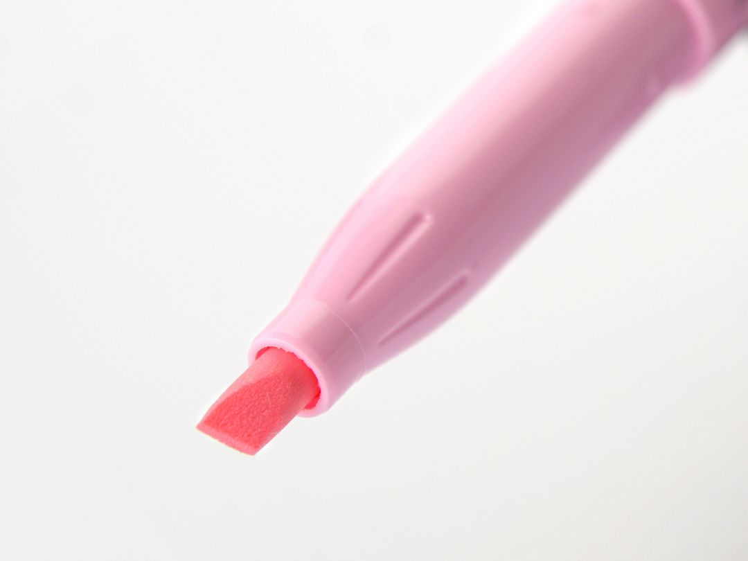 Pilot - FriXion Light Soft - Textmarker - Soft Pastell Pink - Medium Tip