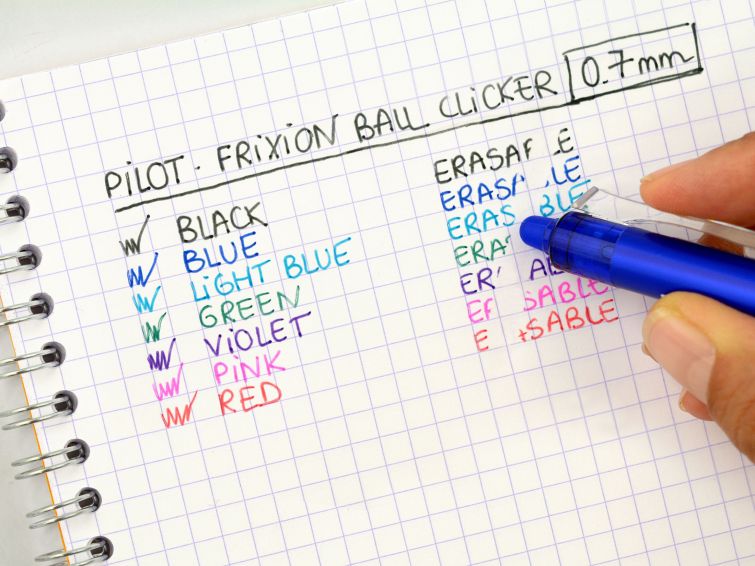 Pilot - FriXion Ball Clicker 0,7-Lösch barer Gel-Tinte Rollerball-Stift-Schwarz-Mittlere Spitze