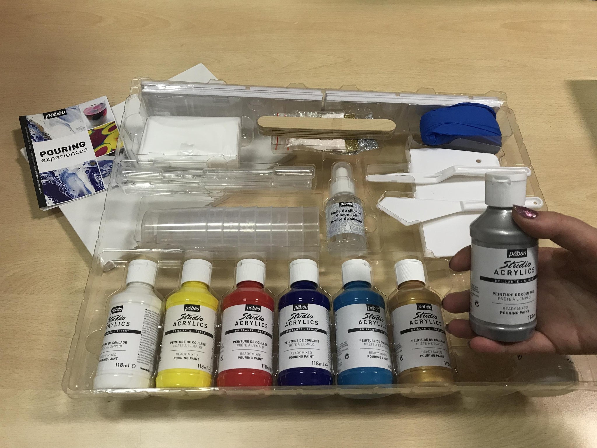 Pebeo - Acrylic Pouring Medium experiences - Studio Workbox Complete K